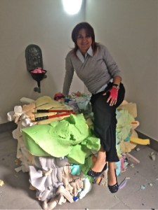 Maria Giovanna Villari sulla Foam di Josef Trattner prima dell'installazione